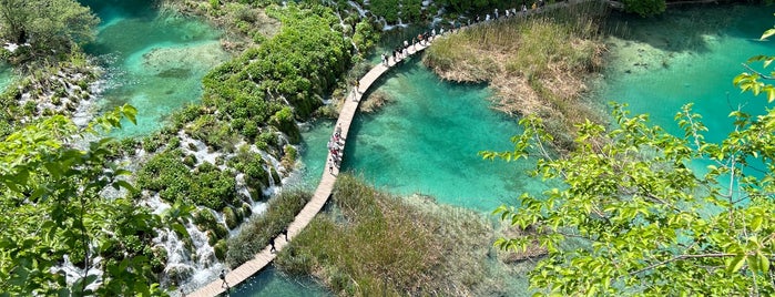 Parc National des lacs de Plitvice is one of Ciudades.