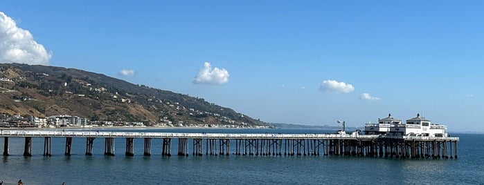 Malibu Pier is one of Tempat yang Disukai Hanna.