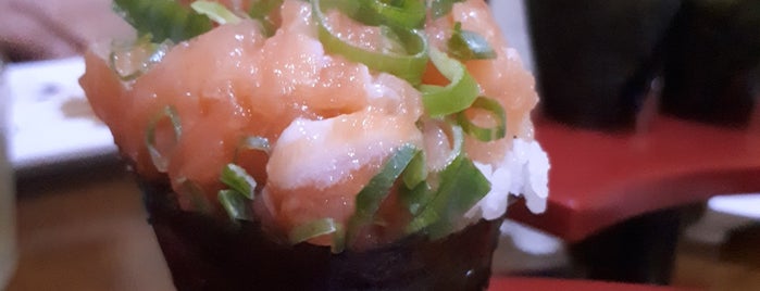 Ketsui Sushi is one of Ana 님이 저장한 장소.