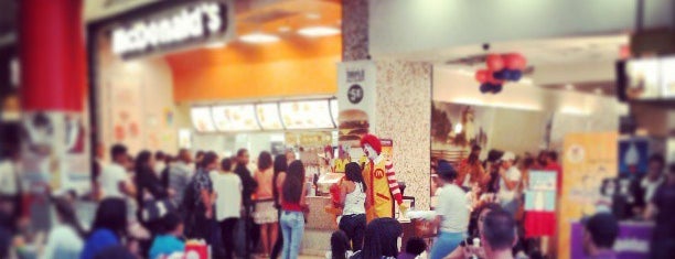 McDonald's is one of Gustavo : понравившиеся места.