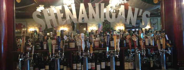 Shenanigan's Old English Pub is one of Locais curtidos por Guy.