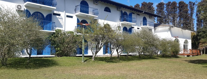Hotel Gramado Palace is one of Locais curtidos por Alê.