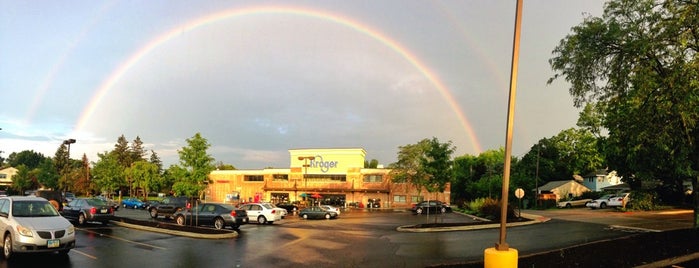 Kroger is one of Lugares favoritos de Alyssa.