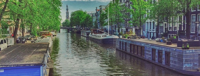 The Blue Houseboat is one of Posti che sono piaciuti a Mangat.