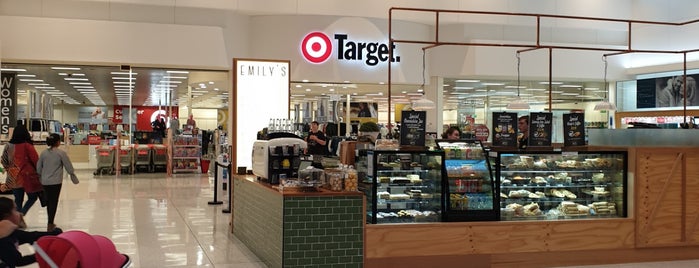 Target is one of สถานที่ที่ Caitlin ถูกใจ.