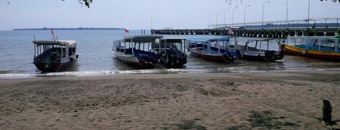 Pelabuhan Bangsal is one of LOMBOK.