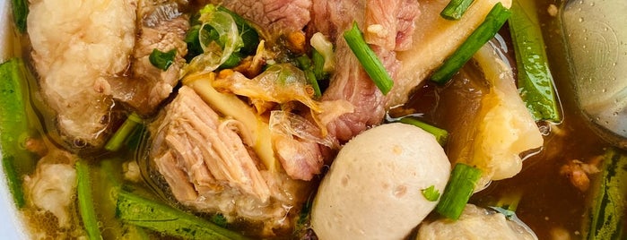 ซุงโภชนา is one of Beef Noodles.bkk.