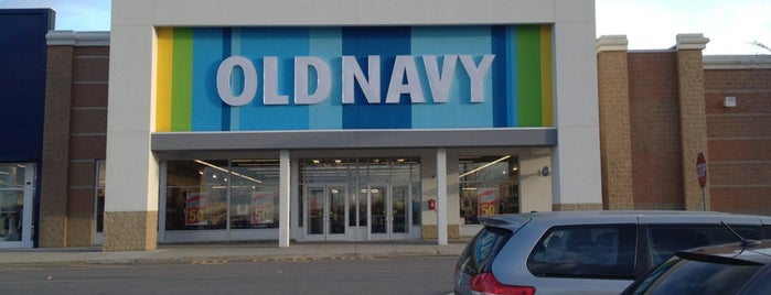 Old Navy is one of Locais curtidos por Steph.