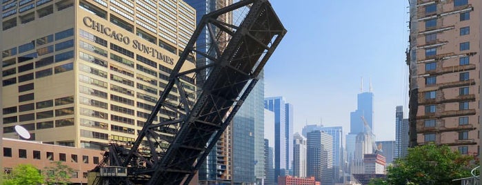 Kinzie Street Bridge is one of Top Spots In Chicago.