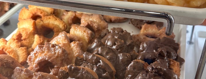 Donut Touch is one of The 15 Best Places for Desserts in Mira Mesa, San Diego.