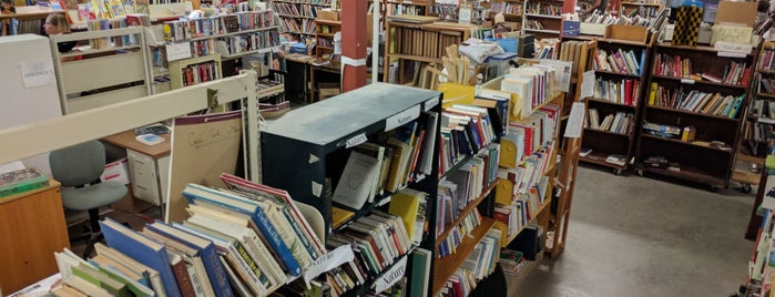 Brewster Ladies Library is one of Cape ‘cord.