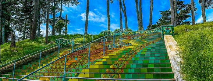 Lincoln Park Stairs is one of SF.