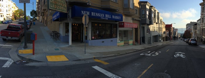 New Russian Hill Market is one of สถานที่ที่ Adam ถูกใจ.