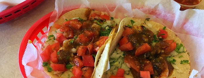 Taquerias El Farolito is one of Lugares guardados de Adam.