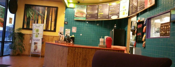 Tropical Smoothie Cafe is one of Posti che sono piaciuti a Wendi.