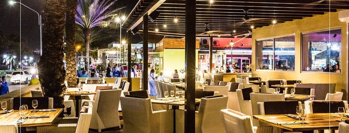 Lobby Restaurant & Bar Aruba is one of Tempat yang Disukai P.