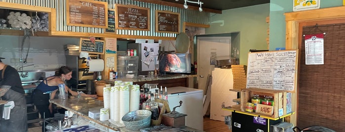 Mountain Slice Cafe and Creamery is one of Lieux qui ont plu à Vihang.