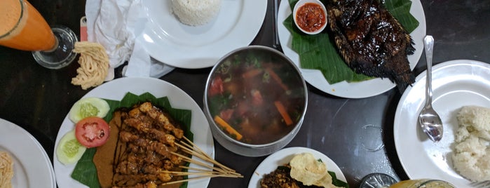 Gado-Gado 'BOPLO' - Tebet is one of Tempat yang Disukai Togi.