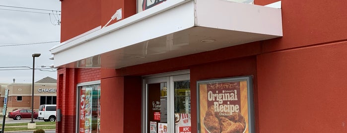 KFC is one of Tempat yang Disukai Johnathan.
