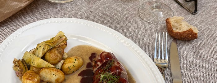 Taverna Buonvicino is one of Amalfi-Positano.