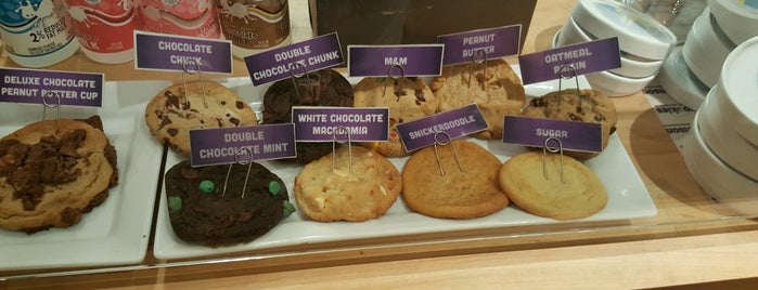Insomnia Cookies is one of nomz.