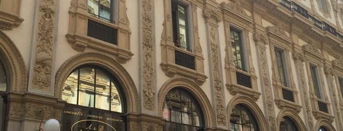 TownHouse Galleria Milan is one of Tempat yang Disukai Reem.