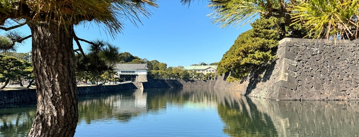 Sakashitamon Gate is one of Tempat yang Disimpan Krstan.