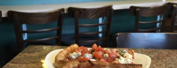 Rino's Pizza is one of Gerald : понравившиеся места.