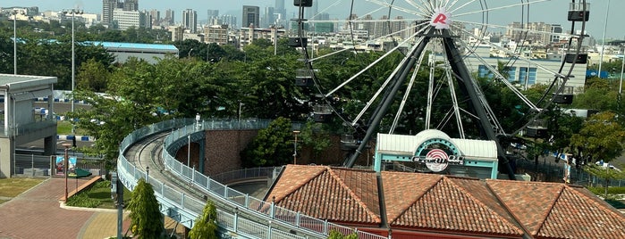 SKM Park is one of สถานที่ที่ Mark ถูกใจ.