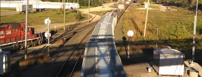 Trail viaduct savanna is one of Railfan Hotspots.