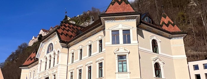 Regierungsgebäude Vaduz is one of Cenker : понравившиеся места.