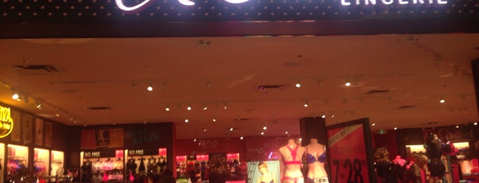 La Senza is one of Misty’s Liked Places.