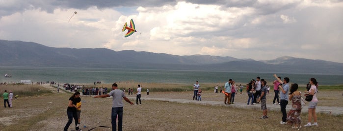 Burdur Gölü is one of Orte, die Aslı gefallen.