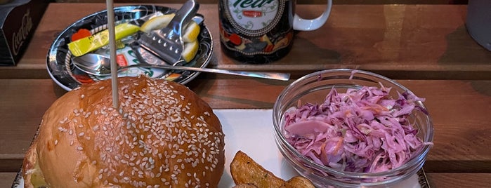 Famous - Steak, Burger & More is one of Hungary.