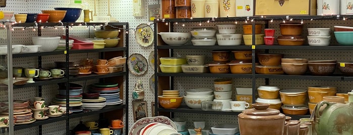 Antique Specialty Mall is one of Antiques shoppin.