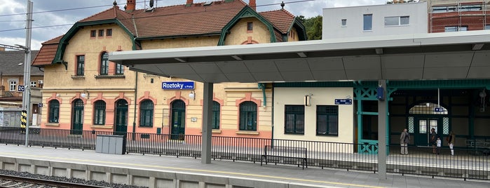Železniční stanice Roztoky u Prahy is one of Železniční stanice ČR (R-Š).
