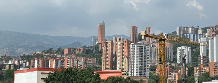 Museo de Arte Moderno Sede Ciudad del Río is one of Medellín.