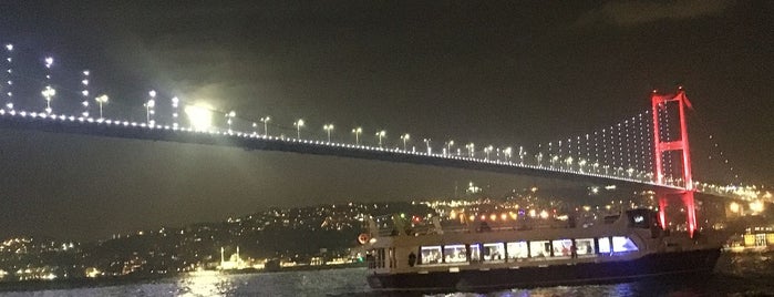 Muazzam İstanbul is one of Tempat yang Disukai Safak.