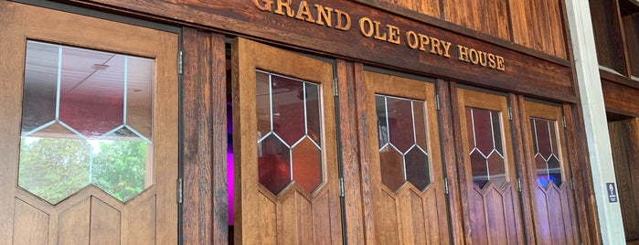 Opry Box Office is one of Lieux qui ont plu à Colin.