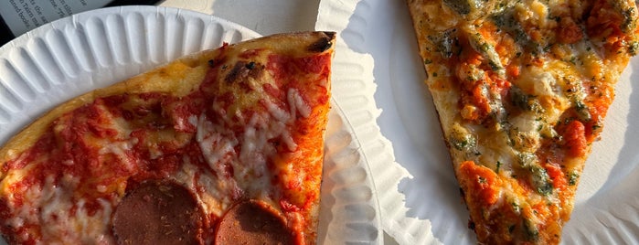 Screamer’s Pizzeria is one of New York Shnacks.