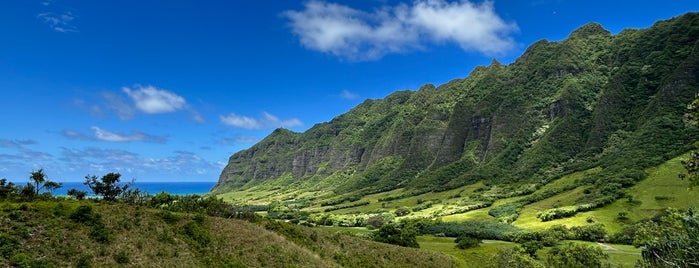 ATV at Kualoa Ranch is one of Casual Hawaii (for friends, not lovers).