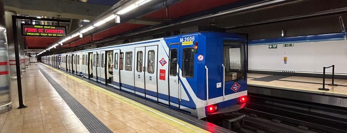 Metro Chamartín is one of Transporte.