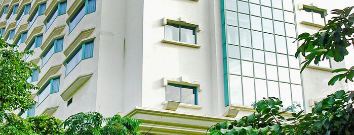 Sunway Hotel Hanoi is one of สถานที่ที่ Jesse ถูกใจ.
