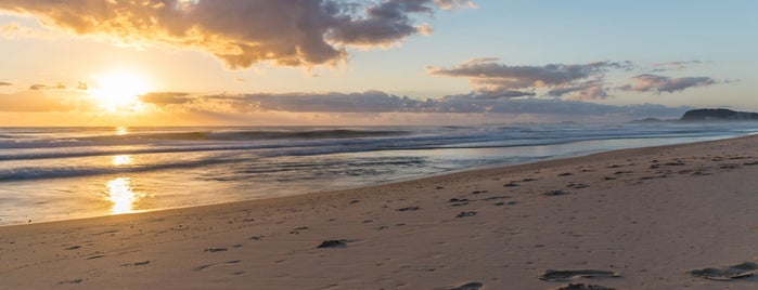 Mermaid Beach is one of Lugares favoritos de Catherine.