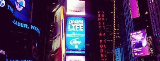 Times Square is one of New York for the 1st time !.