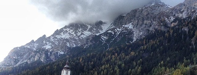 Splügen is one of Traversata delle Alpi.