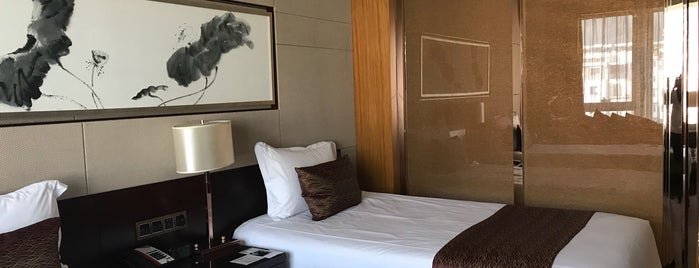 Huangshan Yucheng Crowne Plaza is one of Lugares favoritos de Edwin.