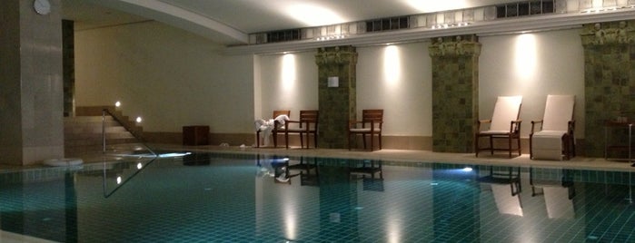 Hyatt Pool is one of สถานที่ที่ Rickard ถูกใจ.