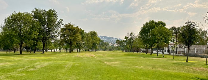 Club de Golf Juriquilla is one of Varios.