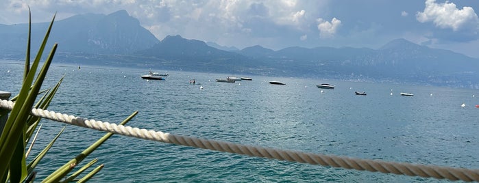 Baia Stanca is one of Gardasee.